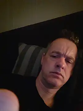Snapshot of Hectorthyssen1 chatting on April 30, 2026, 7:25 am Hectorthyssen1 online show from April 30, 2026, 7:25 am