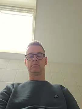 Snapshot of Hectorthyssen1 chatting on May 14, 2026, 11:17 am Hectorthyssen1 online show from May 14, 2026, 11:17 am