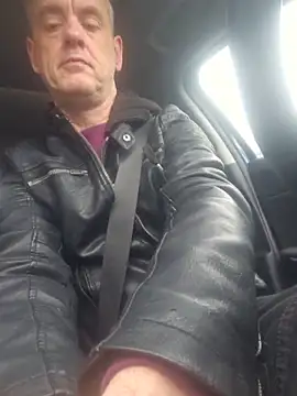 Snapshot of Hectorthyssen1 chatting on May 17, 2026, 8:34 am Hectorthyssen1 online show from May 17, 2026, 8:34 am