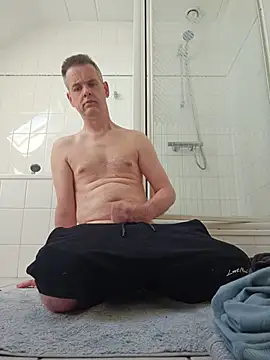Snapshot of Hectorthyssen1 chatting on May 25, 2026, 11:05 am Hectorthyssen1 online show from May 25, 2026, 11:05 am