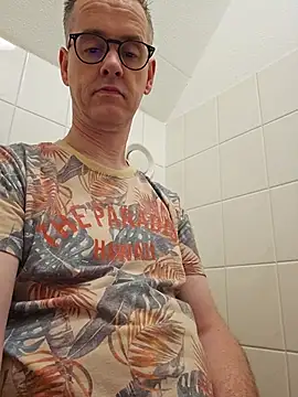 Snapshot of Hectorthyssen1 chatting on July 5, 2026, 1:07 pm Hectorthyssen1 online show from July 5, 2026, 1:07 pm
