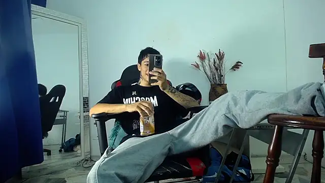 Zacktk7 online show from January 17, 2025, 8:22 pm