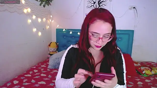 zarquita99 online show from February 4, 2025, 4:37 am