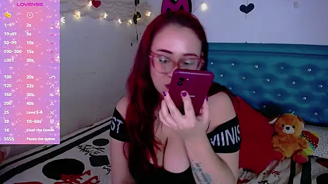 zarquita99 online show from February 26, 2025, 9:32 am