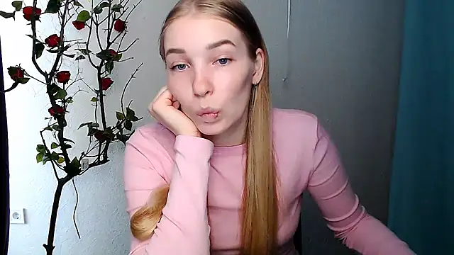 Queen ofLove online show from April 2, 2026, 7:39 am