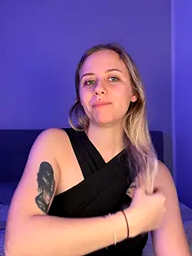 lunawolf21 online show from January 7, 2026, 7:33 am