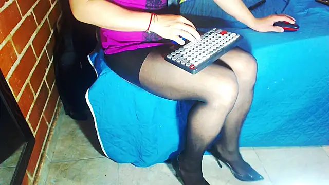 Snapshot of alexandrasexy32 chatting on July 31, 2026, 5:23 pm alexandrasexy32 online show from July 31, 2026, 5:23 pm