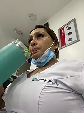 Keittly  online show from March 6, 2025, 8:37 pm