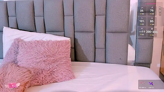 vivianne scott online show from October 24, 2025, 12:01 pm