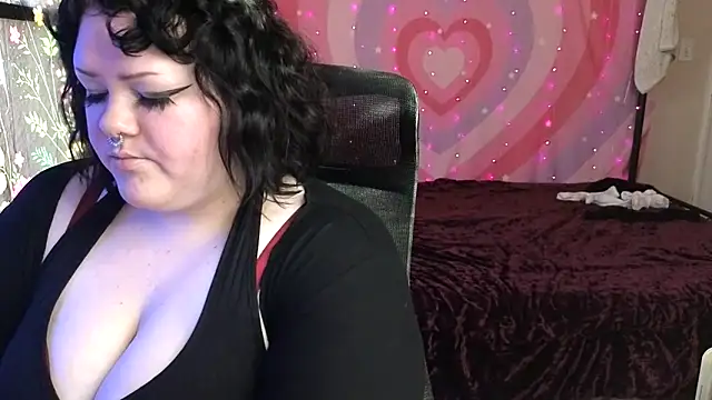 Snapshot of Flamefairy710 chatting on January 15, 2025, 3:18 pm Flamefairy710 online show from January 15, 2025, 3:18 pm