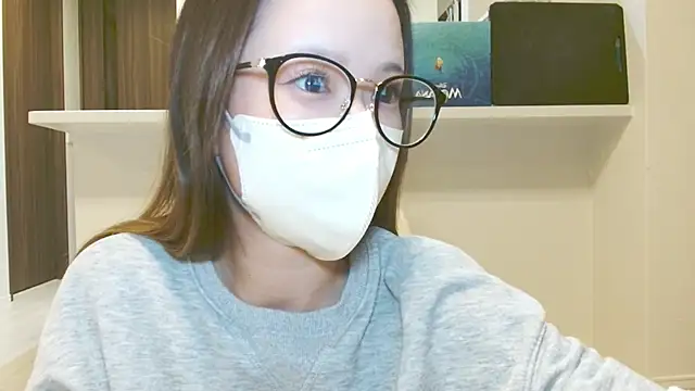  hina chan  online show from October 15, 2025, 2:28 pm