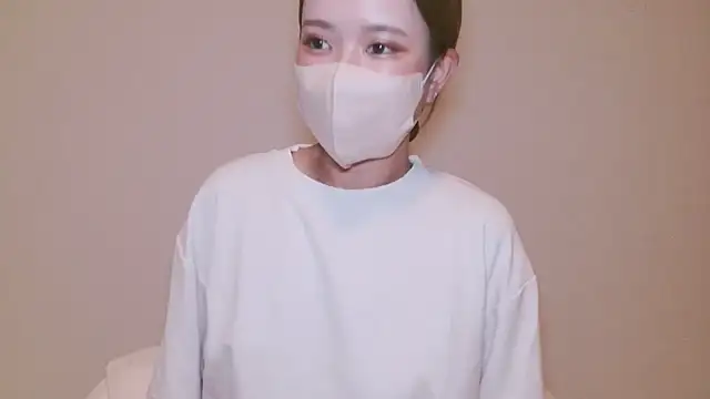  hina chan  online show from July 22, 2026, 2:09 pm