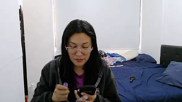 luxandracon23 online show from October 2, 2025, 6:48 pm