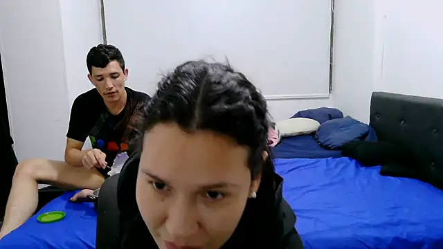 luxandracon23 online show from October 19, 2025, 3:07 am