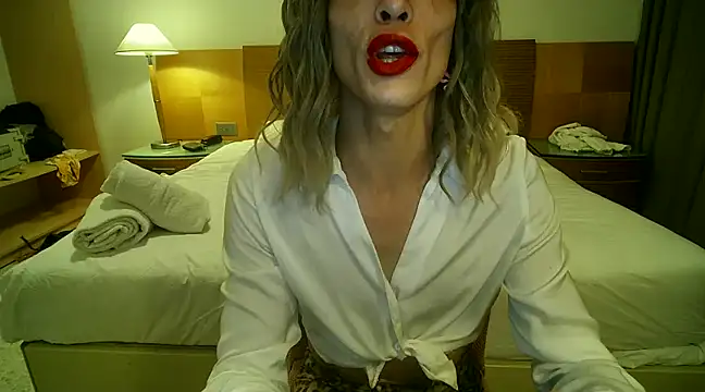 Snapshot of UnaDiosa chatting on February 9, 2025, 8:02 pm UnaDiosa online show from February 9, 2025, 8:02 pm