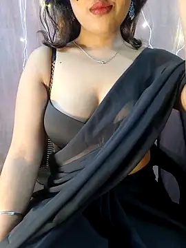 deslisexpriya online show from September 18, 2025, 3:08 am