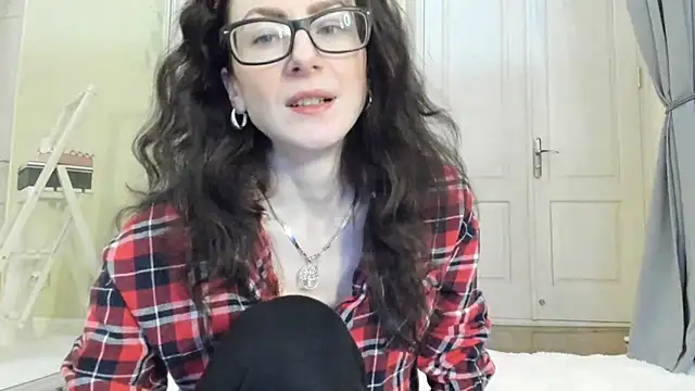 Baby Jewel online show from January 9, 2025, 1:13 pm