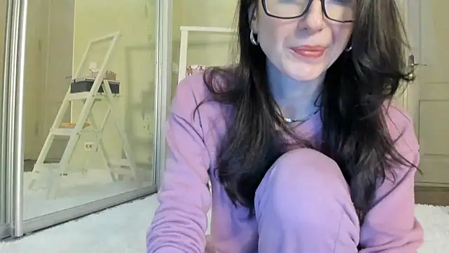 Baby Jewel online show from January 30, 2025, 11:11 am