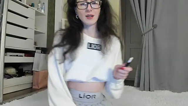 Baby Jewel online show from November 20, 2025, 11:10 am