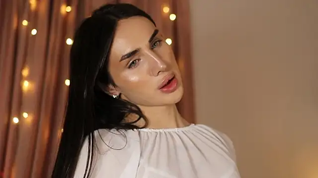 Kim Oberlin  online show from December 18, 2024, 1:56 pm