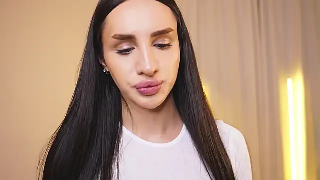 Kim Oberlin  online show from October 21, 2025, 11:33 am