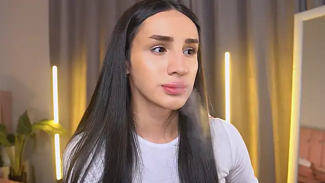 Kim Oberlin  online show from November 13, 2025, 3:55 pm