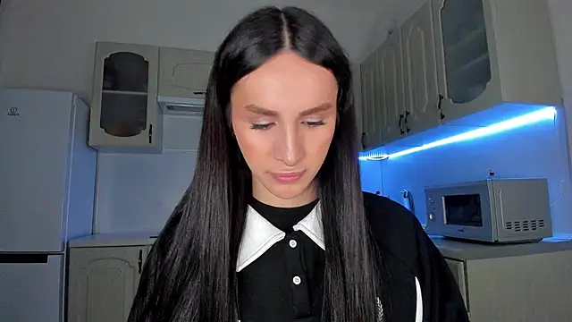 Kim Oberlin  online show from February 6, 2026, 6:11 pm