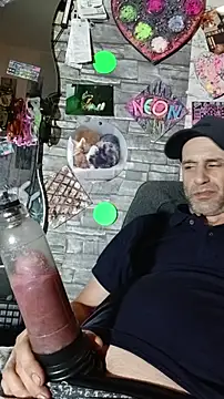 Gilgamesch1704 online show from June 25, 2026, 8:02 pm