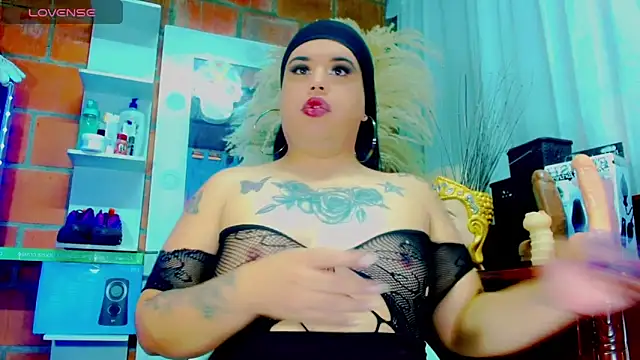 nauthyvalentina online show from February 13, 2026, 4:58 pm