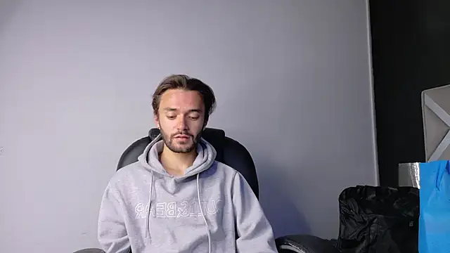 jakemagnus online show from September 25, 2025, 11:47 am
