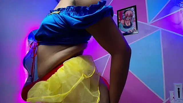 couple lovelyds online show from October 26, 2025, 9:53 pm