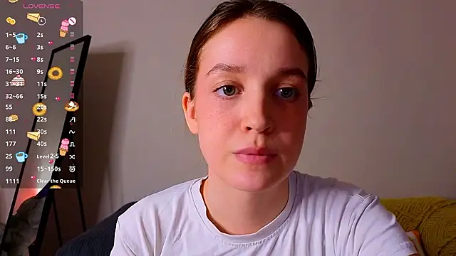 Snapshot of Sweet_Evva chatting on March 16, 2026, 3:05 pm Sweet Evva online show from March 16, 2026, 3:05 pm