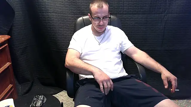 ScubaStevex online show from November 24, 2025, 6:51 pm