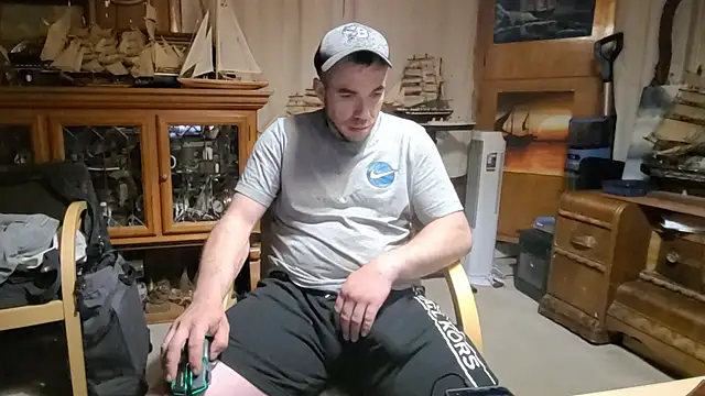 ScubaStevex online show from April 20, 2026, 6:05 am