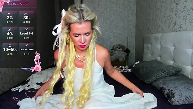 Snapshot of Luna__Lewis chatting on January 29, 2025, 11:20 am Luna Lewis online show from January 29, 2025, 11:20 am