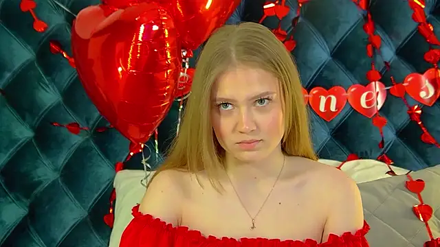 SelinSwarovski online show from February 14, 2026, 4:26 pm