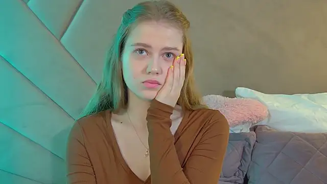 SelinSwarovski online show from March 5, 2026, 4:47 pm