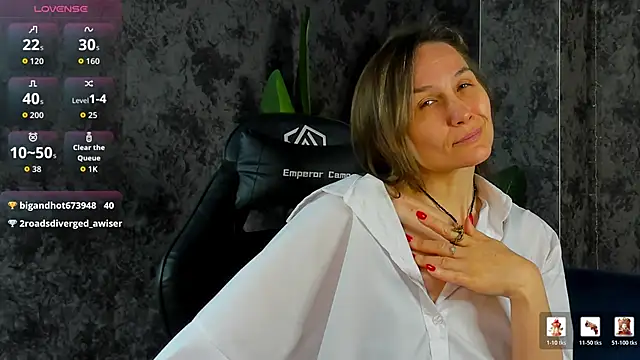 Lillian White online show from May 15, 2026, 10:50 pm