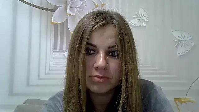 TinaFun4u online show from November 25, 2025, 9:04 pm