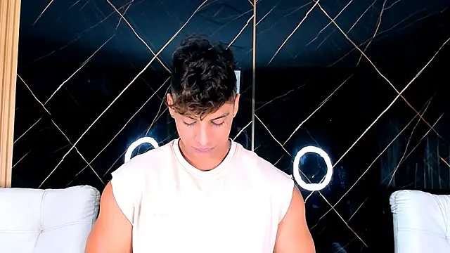 Owen Muzcle online show from September 30, 2025, 3:55 am