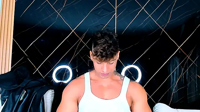 Owen Muzcle online show from October 11, 2025, 3:06 am