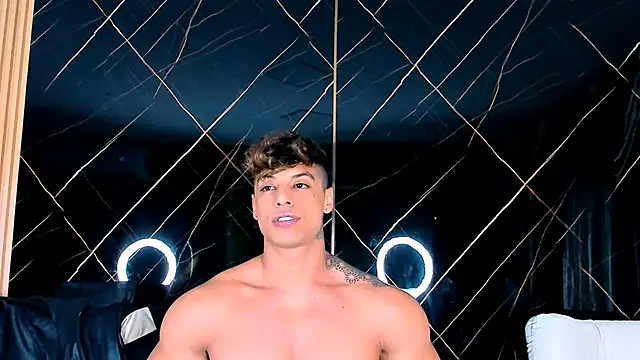 Owen Muzcle online show from October 15, 2025, 4:12 am