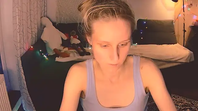 KatiKate online show from December 11, 2024, 9:55 pm