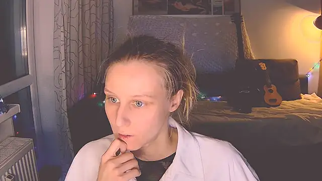 KatiKate online show from December 12, 2024, 9:37 pm