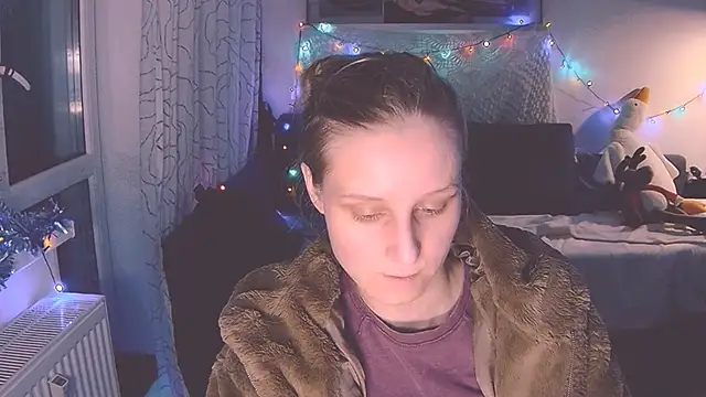 KatiKate online show from December 18, 2024, 3:00 pm