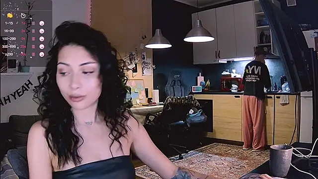 KatiKate online show from April 4, 2026, 4:48 pm