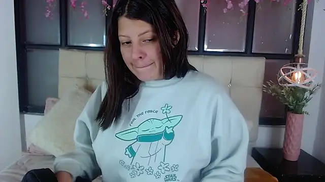 ShyVibes  online show from November 8, 2025, 7:34 pm