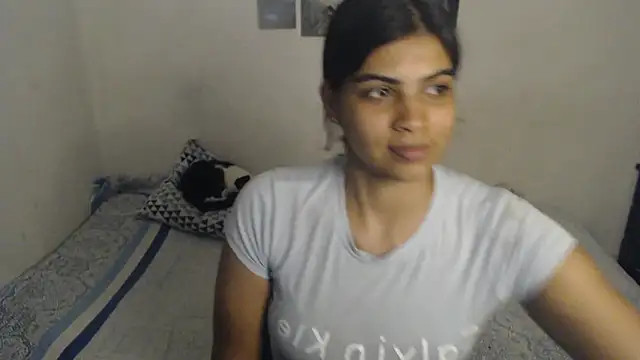 Snapshot of Pocahontas_Princess_ chatting on February 18, 2026, 2:40 am Pocahontas Princess online show from February 18, 2026, 2:40 am