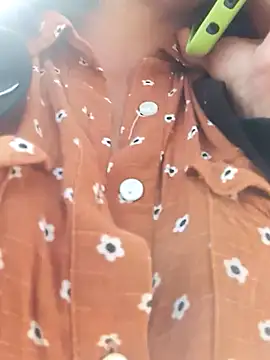 celeste-30  online show from March 3, 2025, 1:53 pm