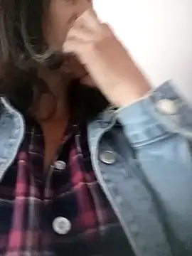 celeste-30  online show from March 13, 2025, 11:16 pm